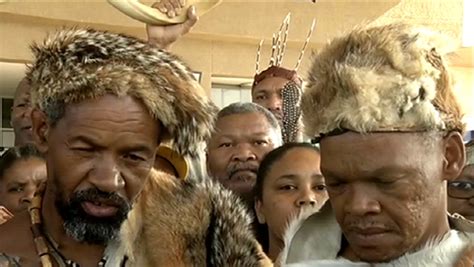 A Rebelião dos Cidados de Khoisan contra o Domínio Real: Uma História Esquecida de Resistência e Mudança Social no Século XII