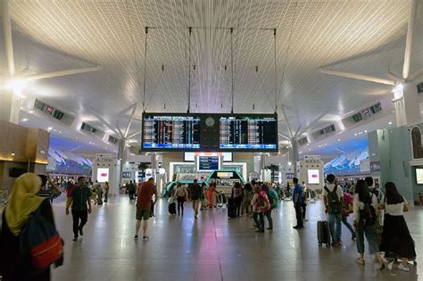 쿠알라룸푸르 공항: 시간을 초월한 여행의 시작점